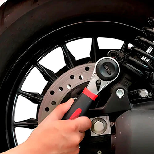 Chave de Catraca Ajustável com Encaixe Universal